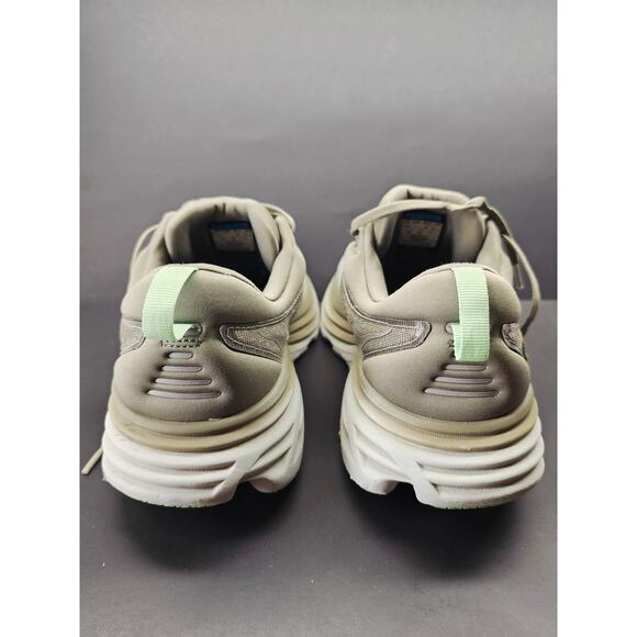 Athletic_Shoes